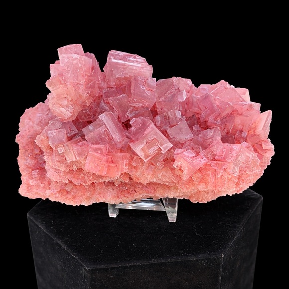 Other - Pink Halite with excellent crystal cube structure